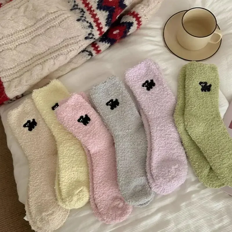 

6 пар женских носков ярких цветов из кораллового флиса, зима 2025 года, удобные хлопковые носки с милой мультяшной вышивкой, мягкие чулки для беременных