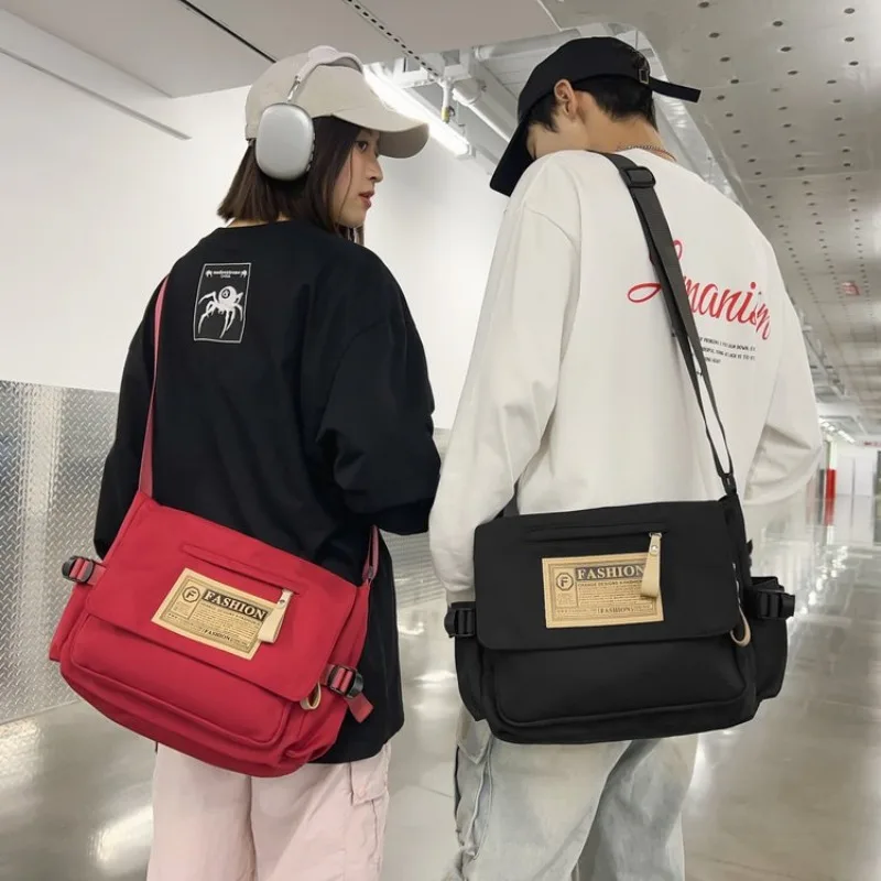 

Classic Elegant Diaper Bags For Women: Famous Designer Leather Shoulder Bag, Simple Vintage Fashionable Large Capacity Tote