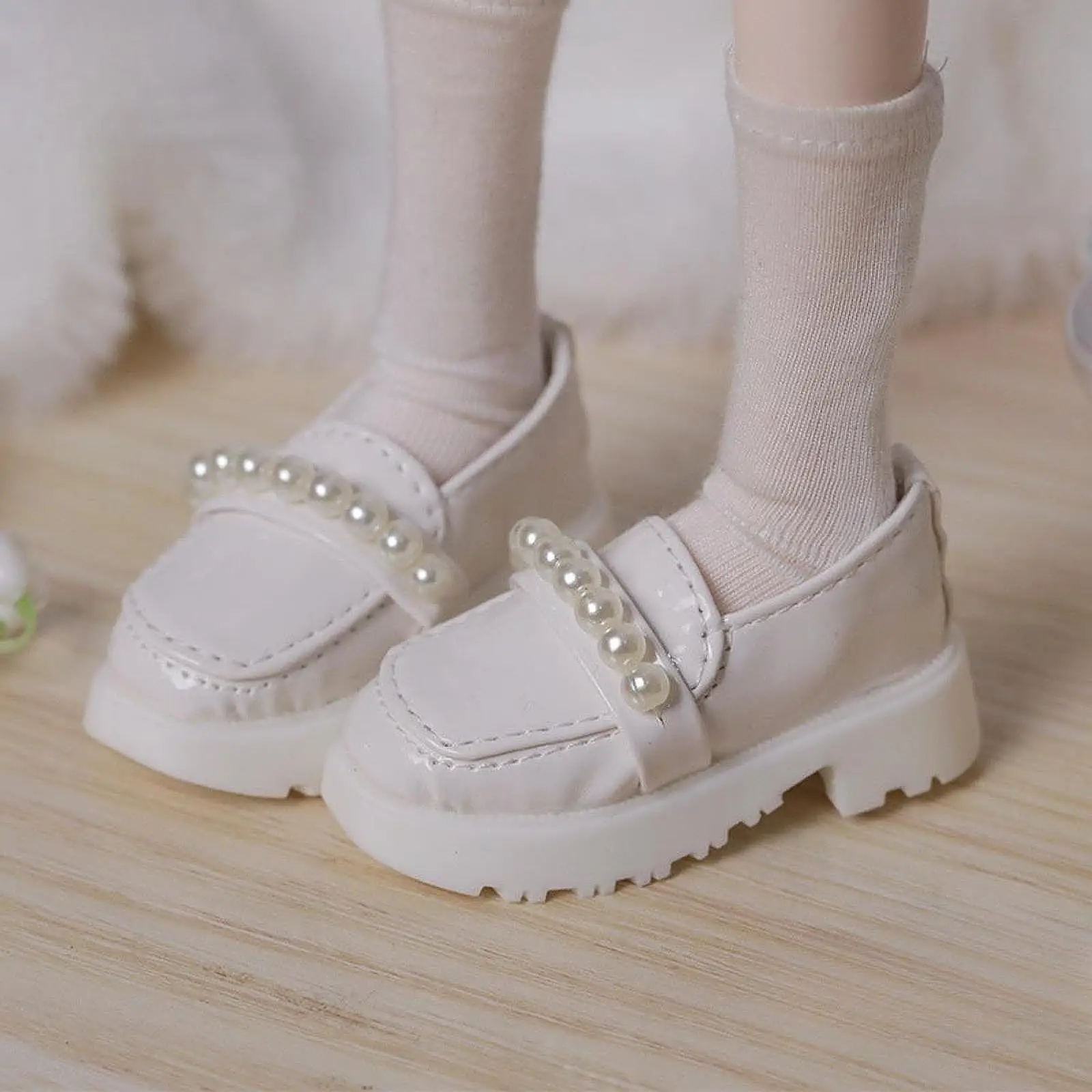 

Масштаб 1:4 Фигурки Туфли на высоком каблуке Кукла Туфли из искусственной кожи Модная сцена Опора для фото Костюм для куклы Модель BJD Фигурка