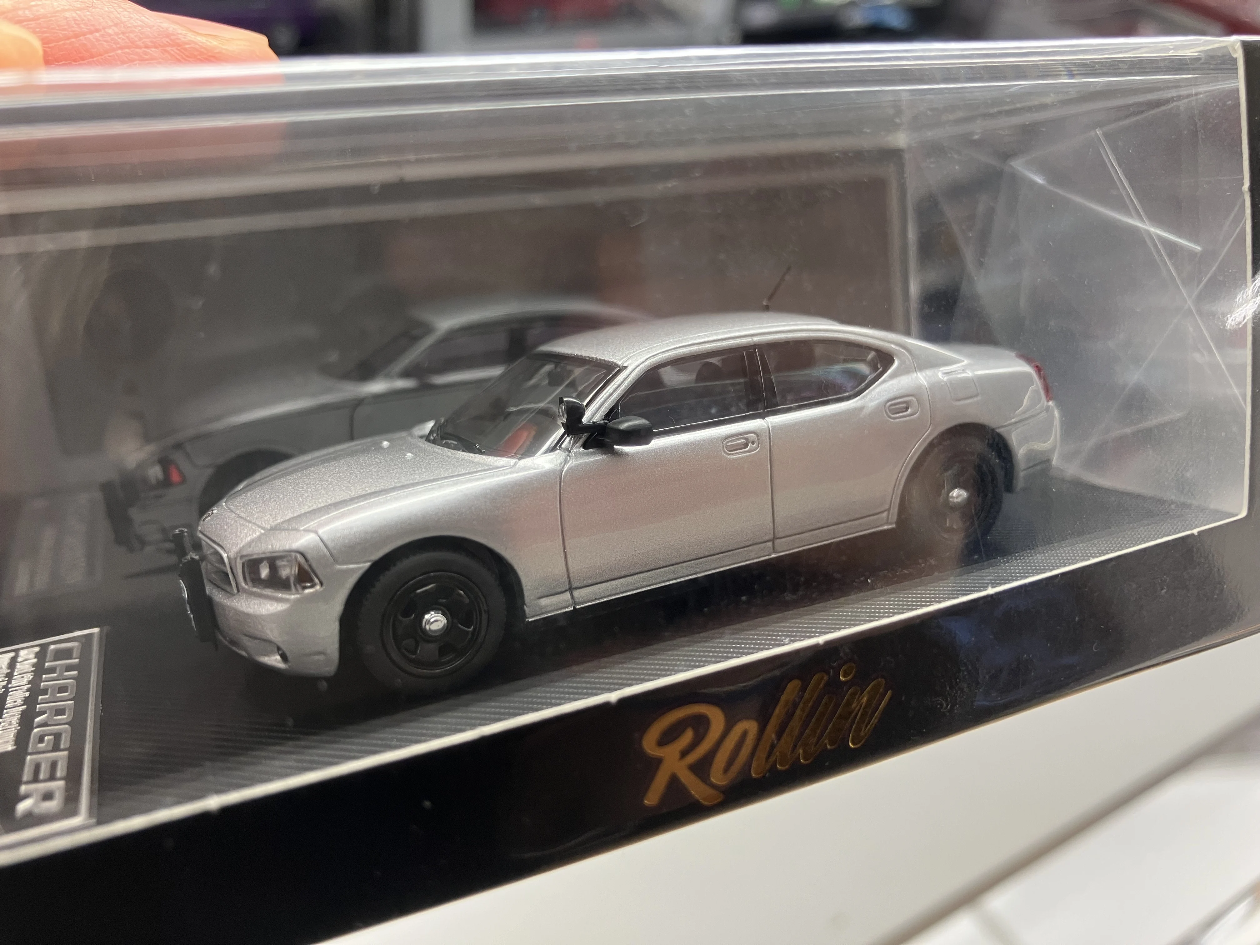 

Коллекционная модель автомобиля Rollin 1:64 2008 Charger PL Pursuit - Silver Muscle Car, лимитированная серия, из сплава