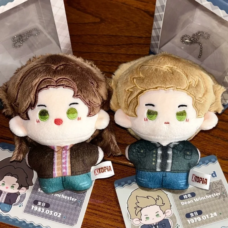 

Серия товаров по сериалу «Сверхъестественное»: Дин, Сэм, Кастиэль. Фильмов и телесериалов сопутствующие товары. Хлопковая кукла. Подарки для фанатов. В наличии. Оригинал.