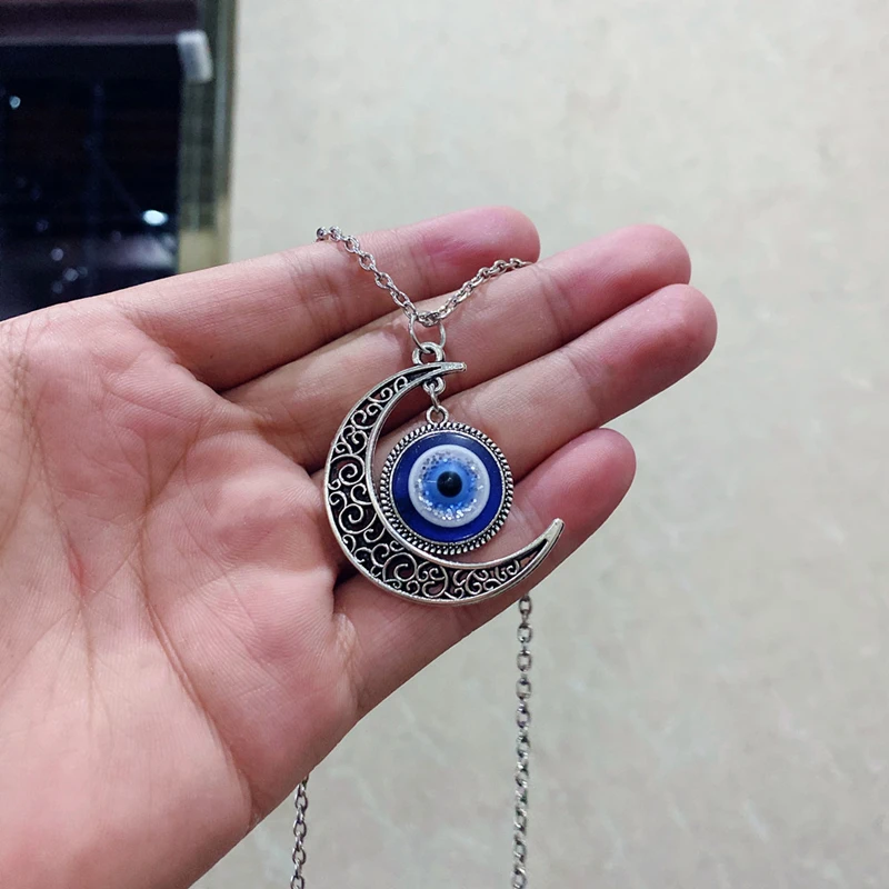 Vintage Punk Evil Eye Necklaces 5pcs Blue Eyeball Connect Exaggeration Multiple Dense Evil Eyes Necklace