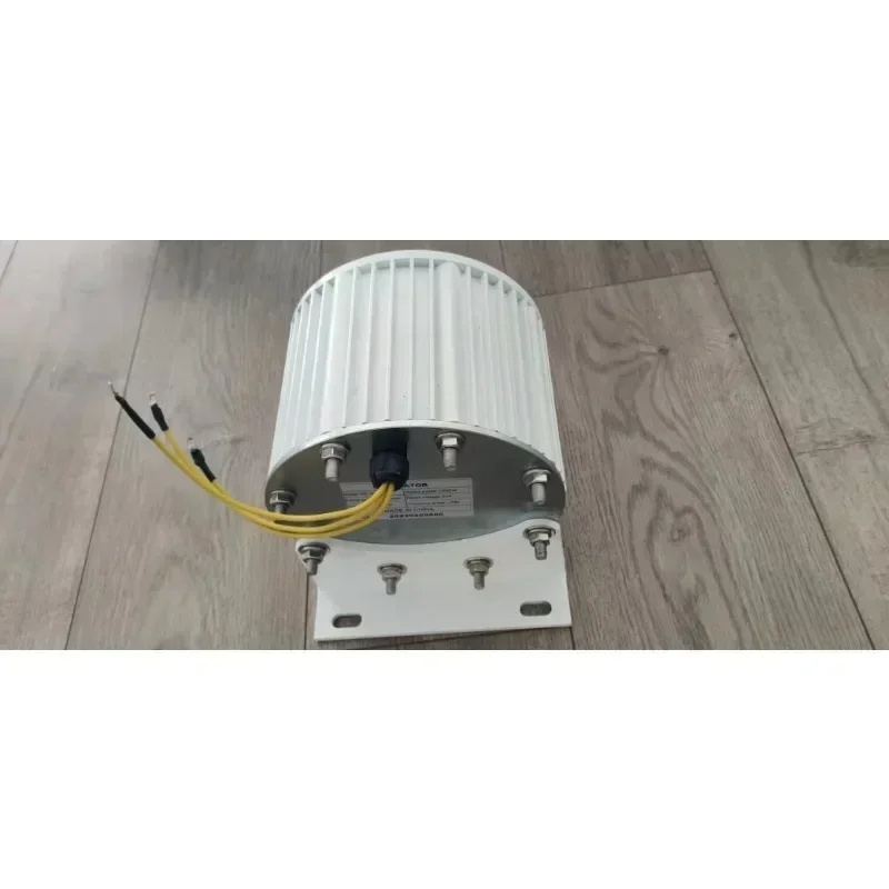 Hot SalesHigh Efficiency 100% Wind/hydro/Solar Generator