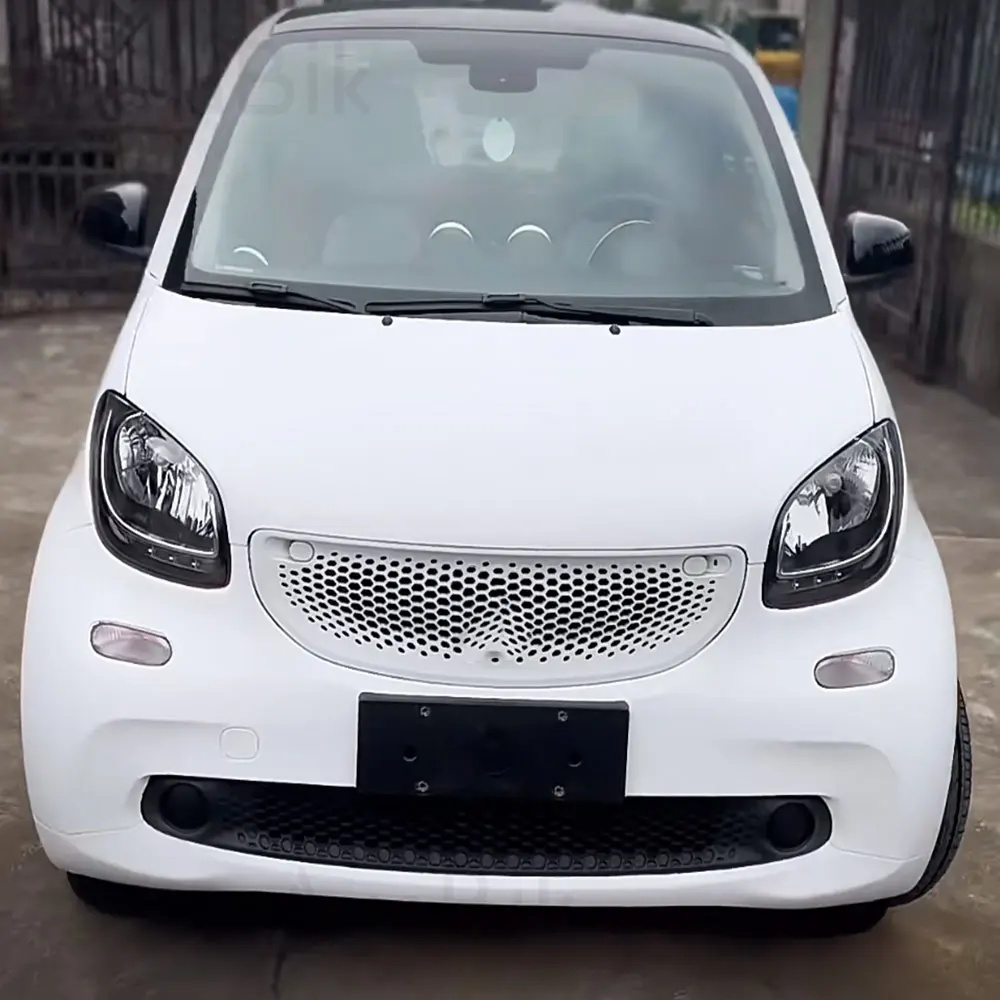 

Gloss Piano White Stickers PET Car Body Film DIY self-adhesive Chameleon Vinyl Wrap Sticker Decal Sheet with Air Bubble Release