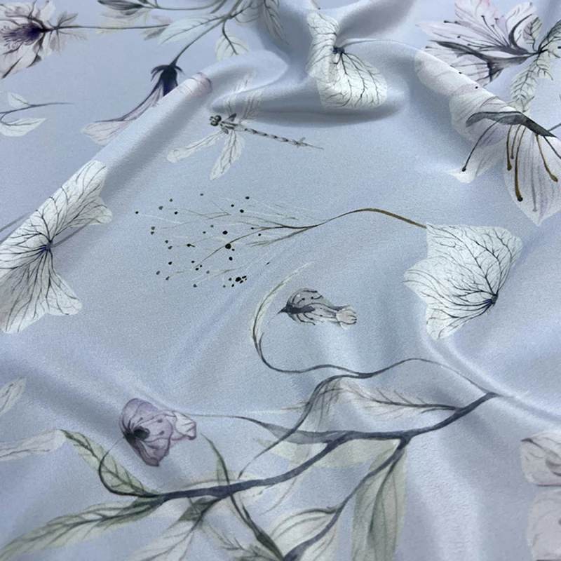 140CM Wide 18MM Silk Crepe de Chine Fabric,White Floral Printed Stretch Grey Blue Silk Fabric for Cheongsam Pants Dress D1685