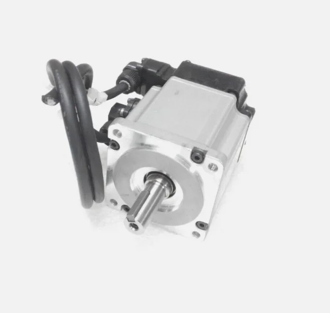 

100% Оригинальные R88M-K40030H-S2, R88M-K1K030H-S2, R88M-K1K530H-S2, абсолютно новые, гарантия 1 год, быстрая доставка.