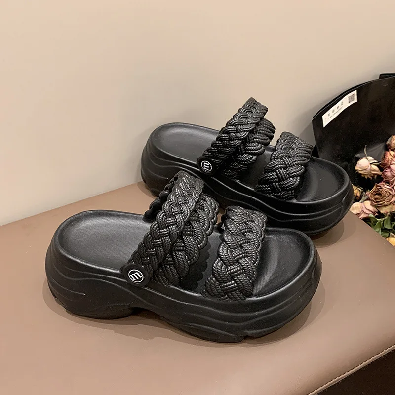Sandalias de moda de verano para mujer, chanclas de plataforma para la playa, suela gruesa, antideslizantes, zapatillas de deslizamiento ligeras para mujer.