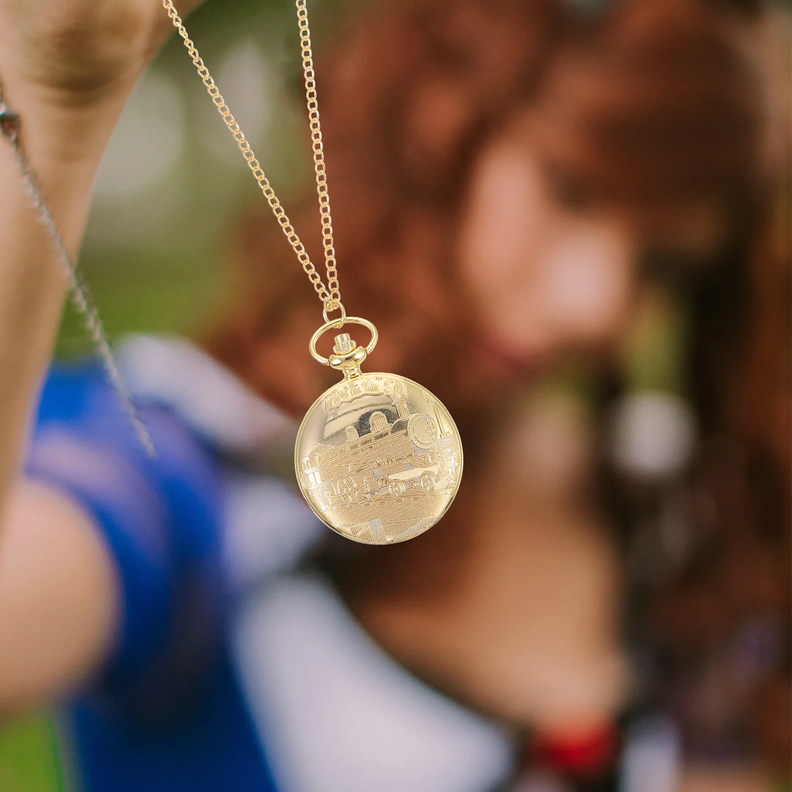 

1pc Vintage Hanging For Timekeeping Chest Gift Souvenir Train Pattern Pocket Watch Timing Watch