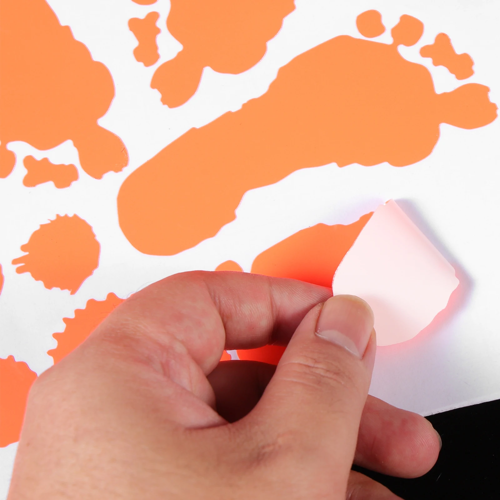 

Halloween Night Glow Bloody Handprint Wall Sticker Pvc Material Not Easy to Deform Or Break Perfect for Party Decoration