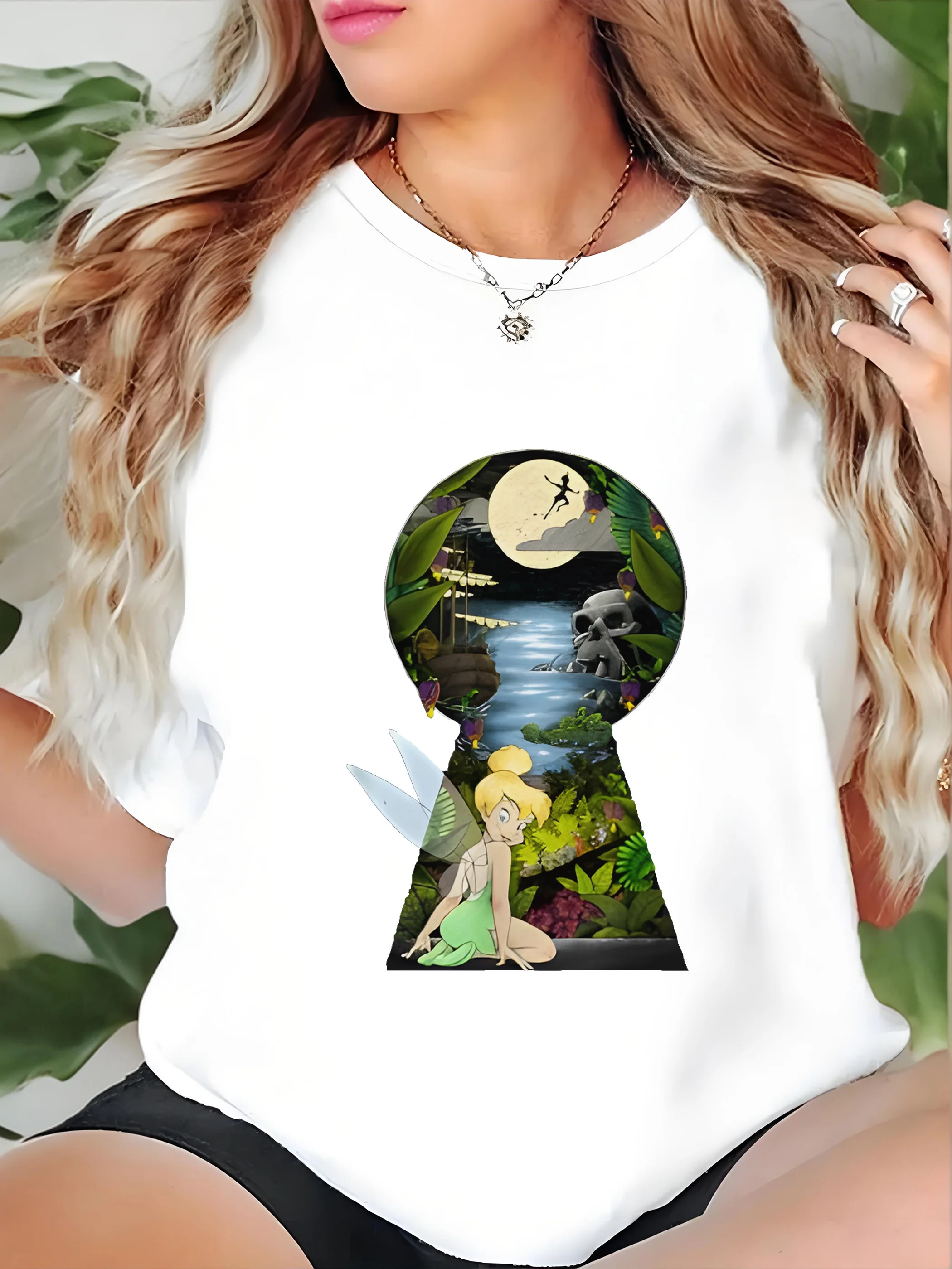 

Футболка с видом на замочную скважину Tinker Bell&Neverland — повседневный круглый вырез с волшебной феей, лунным черепом и цветочным узором