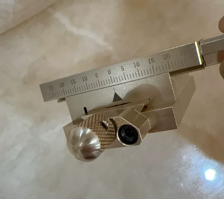 Micro Cross Slide Vise with Dovetail Guide - XY Axis Adjustable Miniature Stage