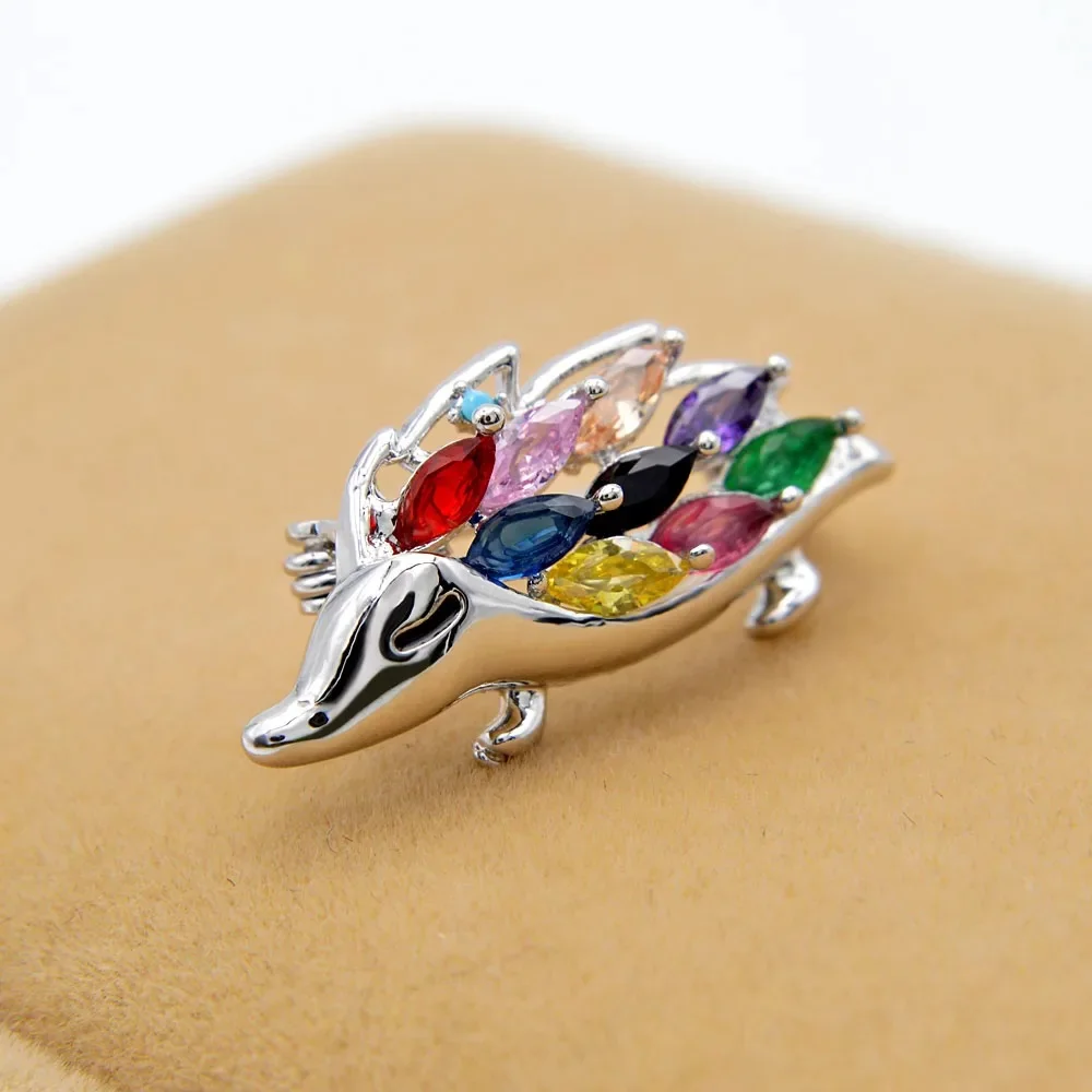 CINDY XIANG New Arrival Zirconia Hedgehog Collar Pin For Women And Men Unisex Fashion Copper Brooch Animal Design Kids Gift