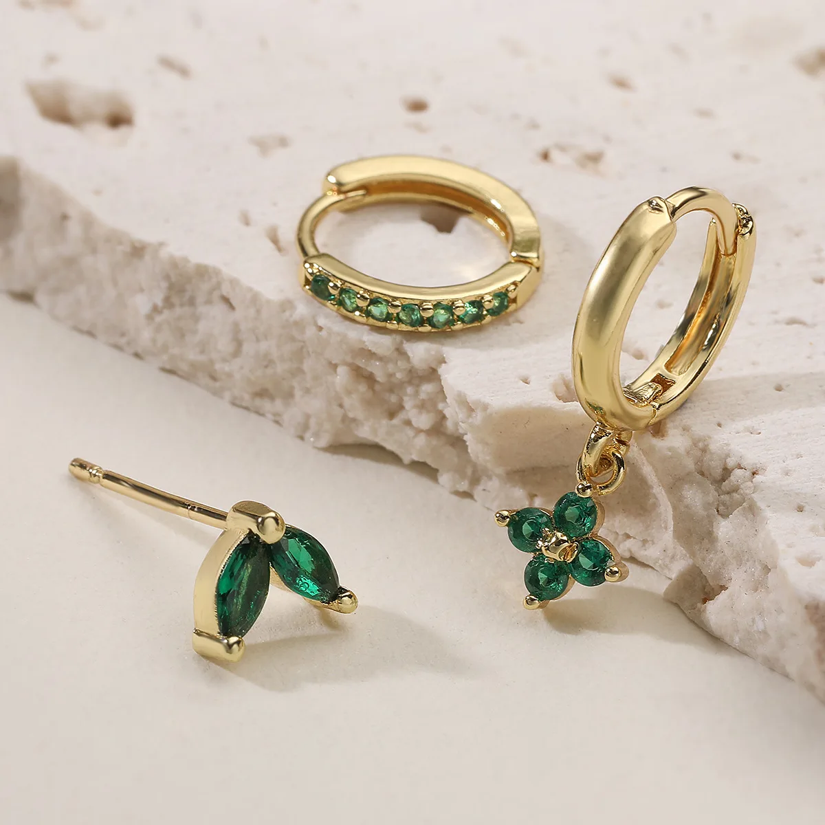 GANPUP 3 Stück Trendige Grüne Zirkon-Blumen-Creolen für Damen, Modischer Neuer Ohrpiercing-Schmuck, Geschenk für Party, Damenohrringe – Detail 4