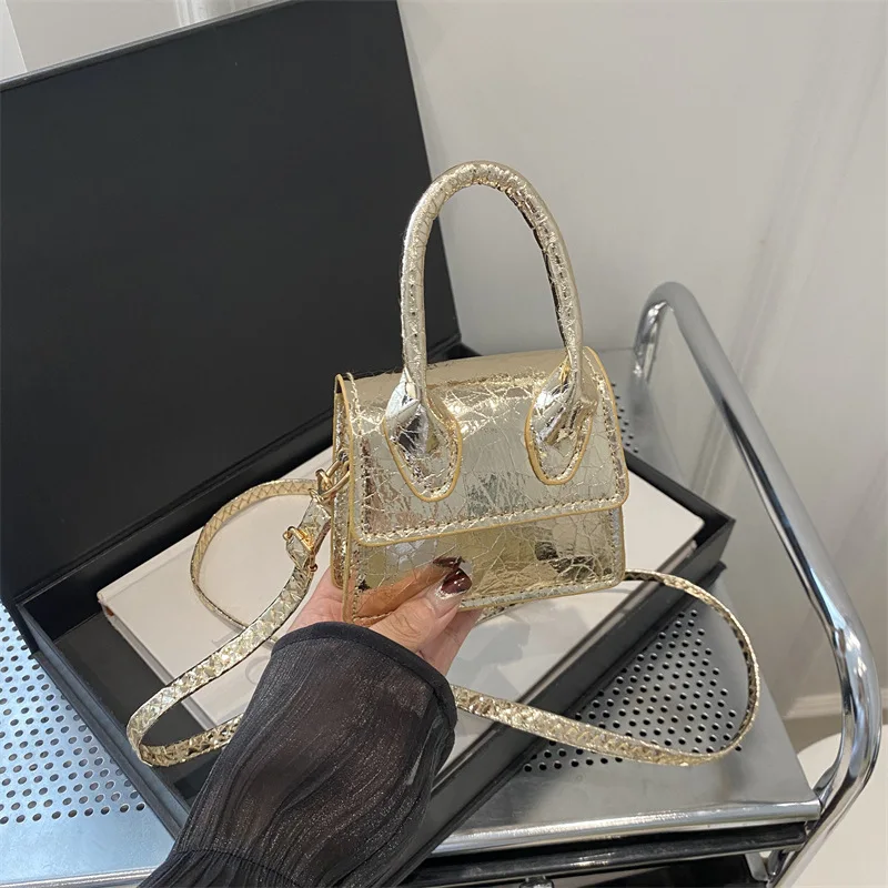 

Chic Unique Vintage Casual Crossbody Bag - Mini Top-Handle Small Square Bag, Minimalist Fashion Shoulder Bag