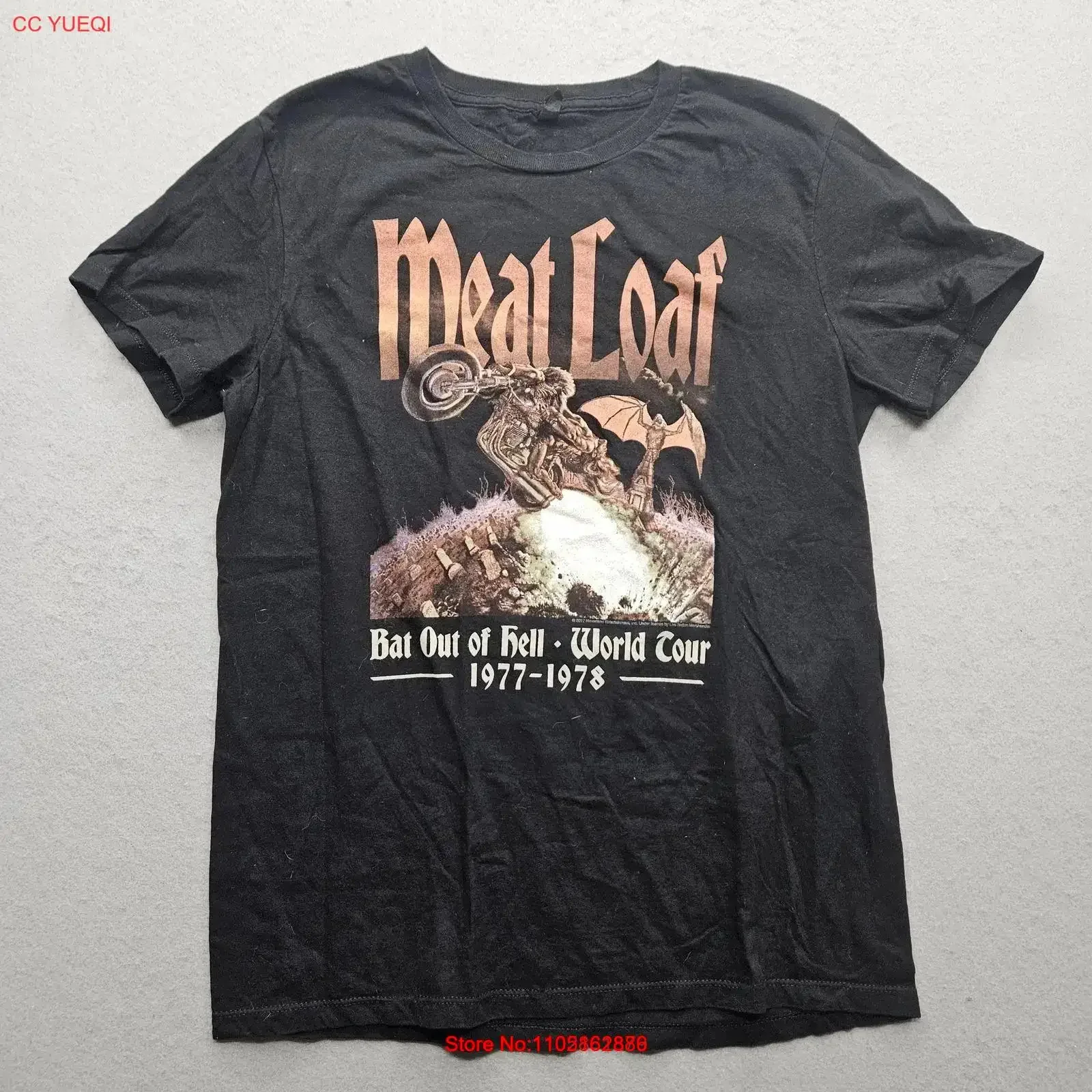 تي شيرت بدون علامة تجارية للرجال صغير من رغيف اللحوم السوداء خارج الجحيم جولة حول العالم تي شيرت عتيق مغسول وممتد مريح للجنسين قابل للتنفس