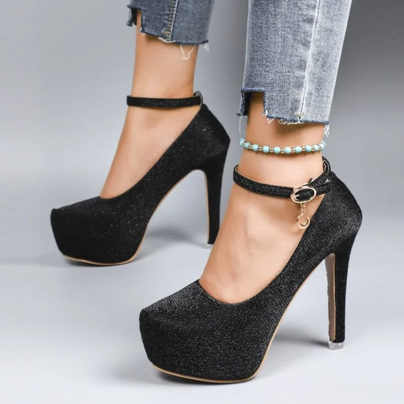 Damen High Heels 2026 Neuer Stil Halboffene Dünne Absätze Wasserdichte Plateau-Schnallenschuhe Große Größen Riemenschuhe