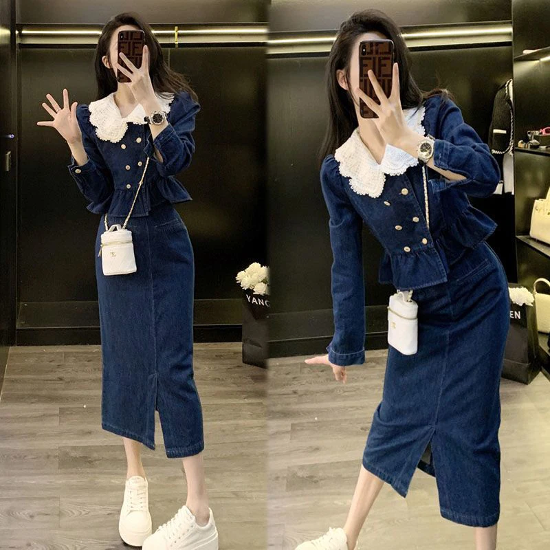 

Модный джинсовый комплект-двойка для женщин: юбка с высокой талией и уникальный топ с длинными рукавами. Красивый комплект для весны и осени.