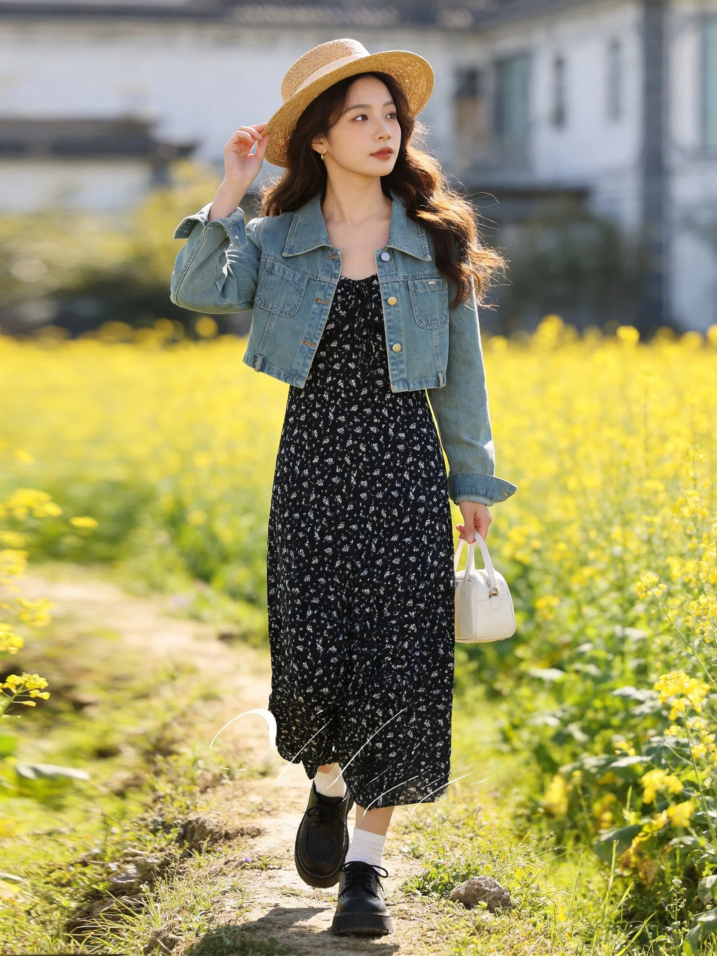 

Spring 2026 Large Size Women's Denim Floral Halter Neck Set Cotton Blend Casual Comfortable Fit for All Body Types