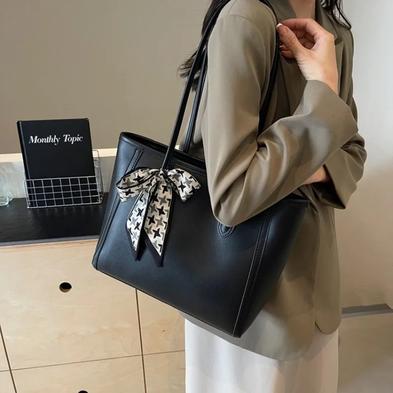 トレンディで洗練されたトートバッグ-オフィス-通勤-日常の仕事-ビジネスミーティング-絶妙でシックで洗練された-エレガントでファッショナブル