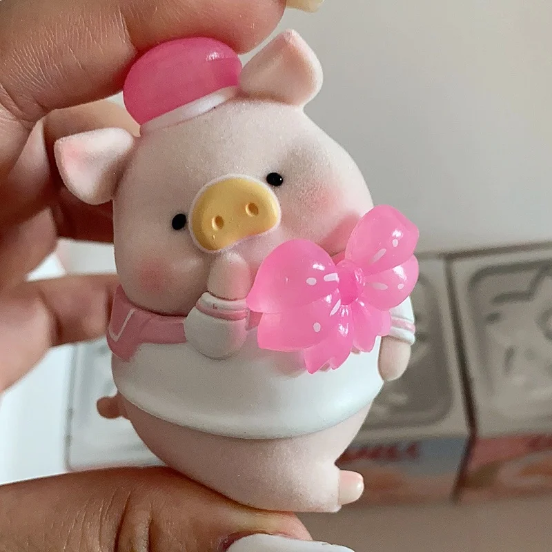 

Lulu Piggy Ulu in Bloom Sakura Аниме Фигурка Слепая коробка Коллекционная игрушка в подарок Таинственный декор Фигурка Модная серия