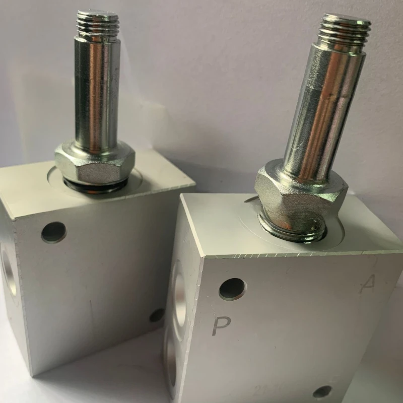 Valvola a tappo filettato a quattro vie a due posizioni SV08-241 Valvola idraulica direzionale elettromagnetica