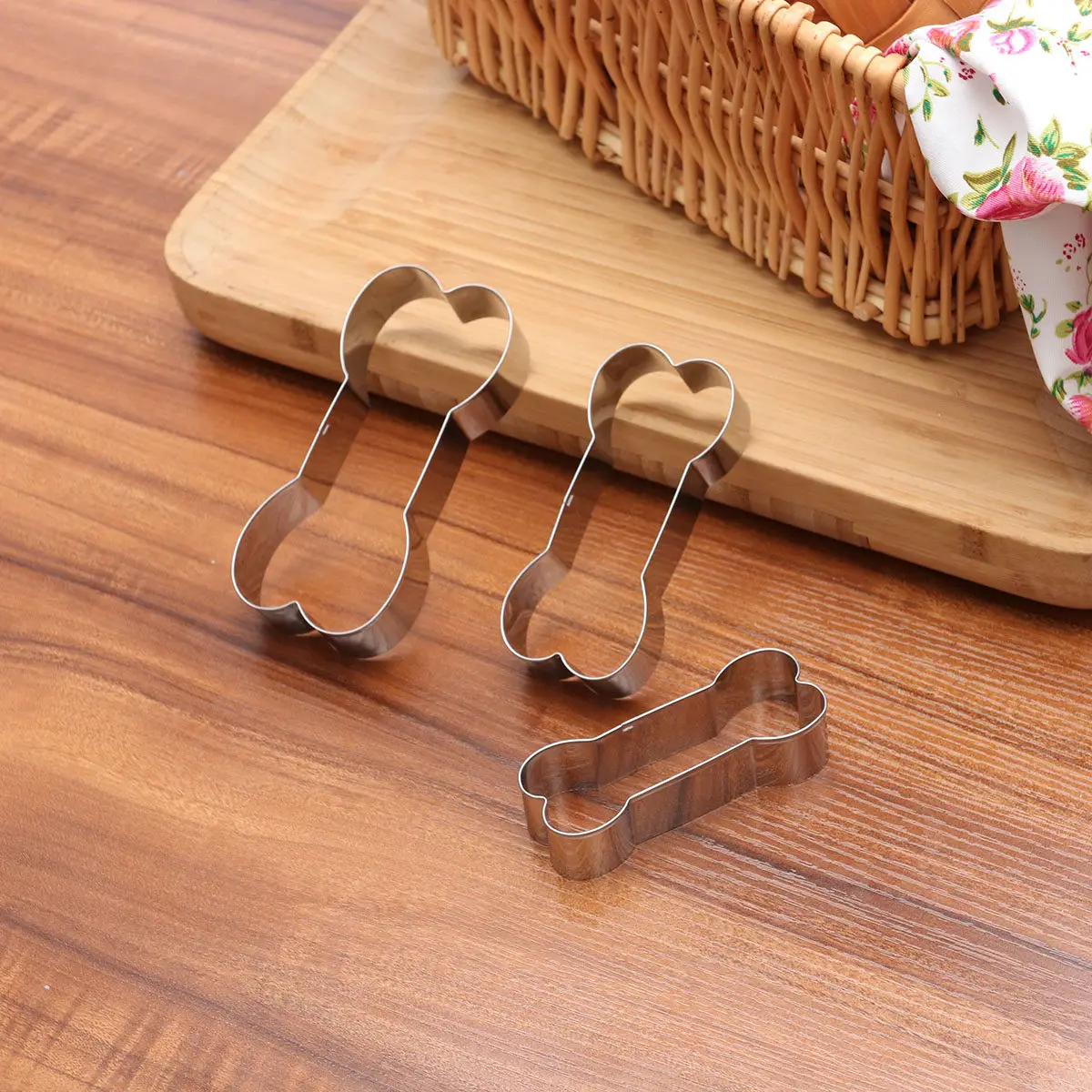 

3Pcs Premium Stainless Steel Dog Bone Cookie Cutters Set Baking Mold for Homemade Dog Biscuits Halloween Christmas Baking