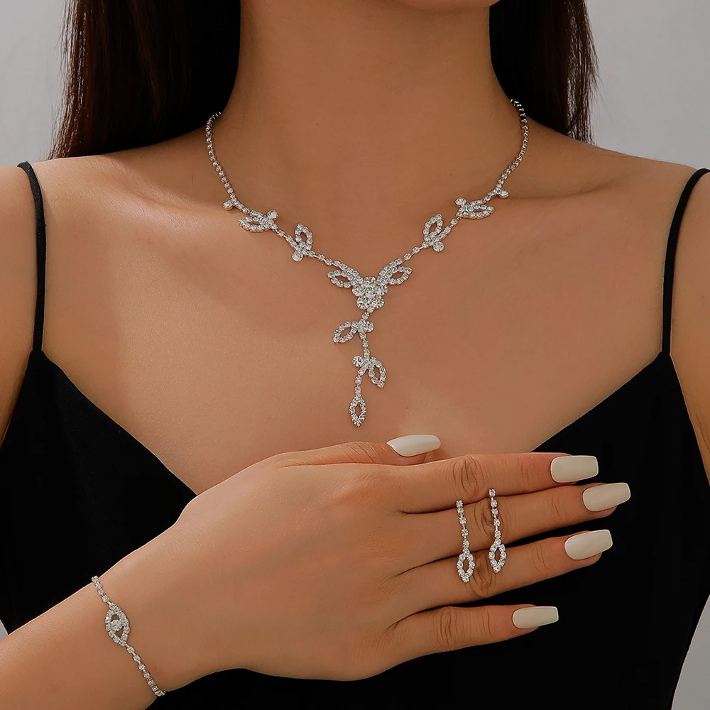 Комплект свадебных украшений со стразами — серебряное ожерелье, серьги и браслет для свадьбы и вечеринки