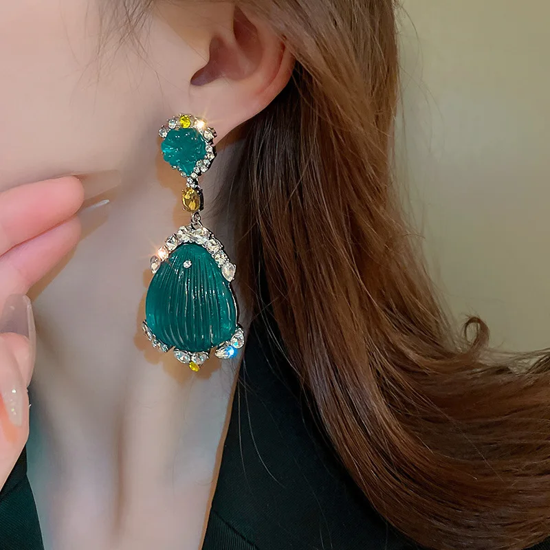 Elegant Lady Crystal Clear and Shiny Blue-green Crystal Exaggerated Long Design Earrings French Court Style Luxury Earrings