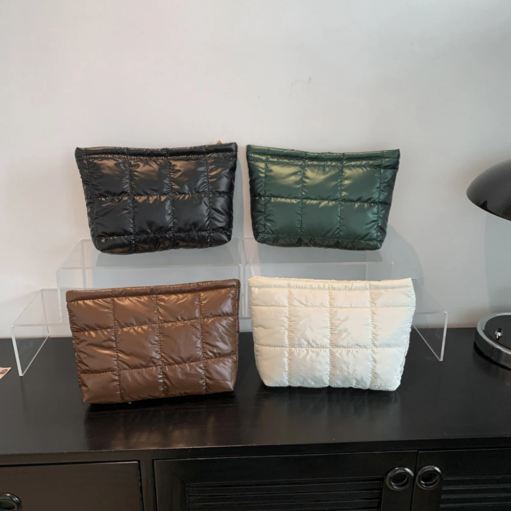 

Women Cosmetic Pouch Padded Quilted Makeup Pouch Large Capacity Makeup Organizer Bag Solid Color Travel Cosmetic Bag