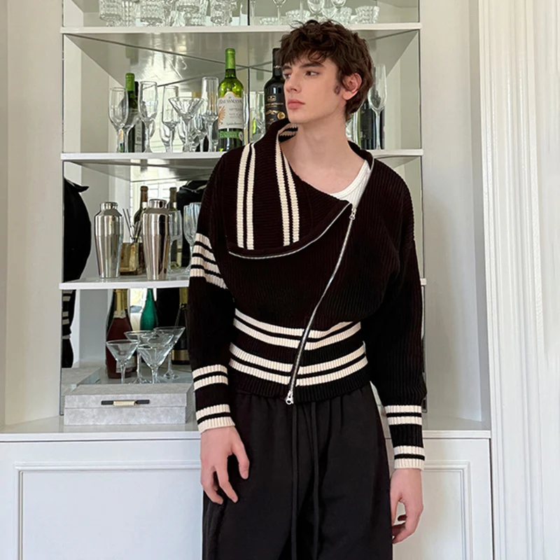 เสื้อสเวตเตอร์ถักคอตั้งทรงหลวมลายทางตัดสีสำหรับผู้ชาย LUZHEN รุ่น JY4807 คอลเลคชั่นฤดูหนาวปี 2025 พร้อมซิปเฉียงแบบปรับแต่งได้