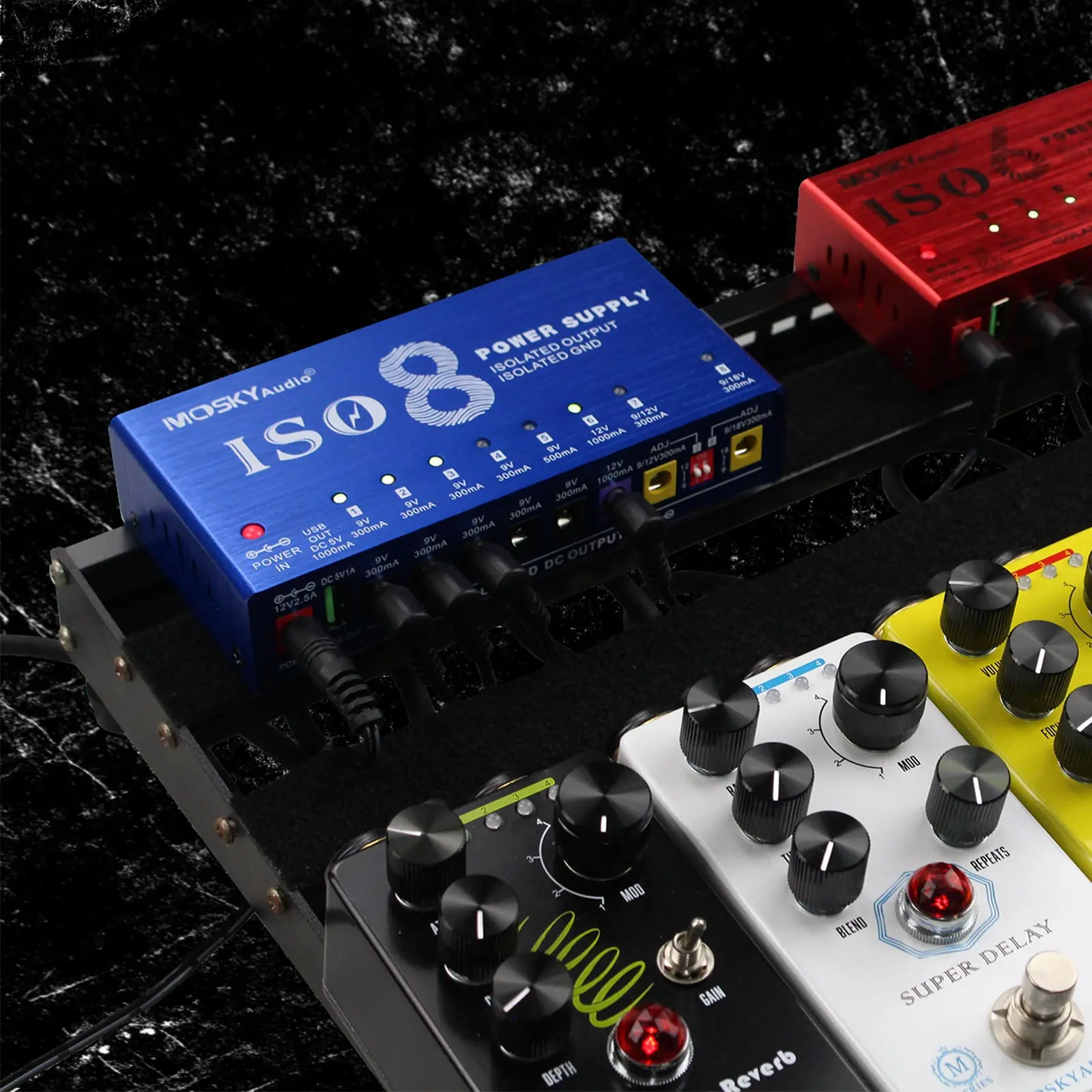 Fuente de alimentación de pedal Mosky Roadproof de 8 canales: carcasa de aluminio para aviones, salidas tecnológicas de elevación a tierra para pedales Strymon Boss