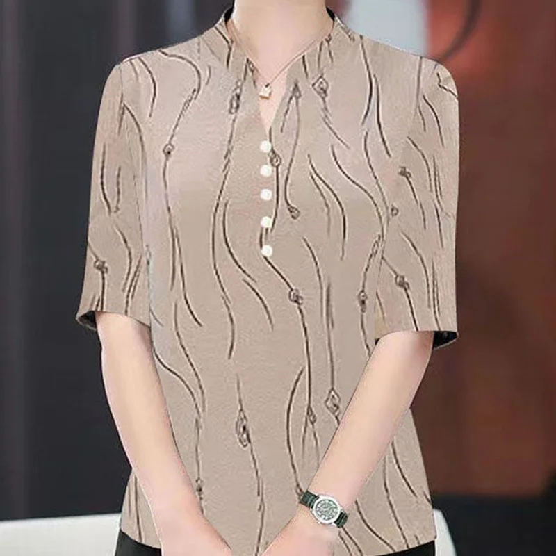 2024 New Summer Elegant Fashion Retro Loose Casual Office Lady Women\'s Shirt England Style Button V Neck Short Sleeve Chic Tops