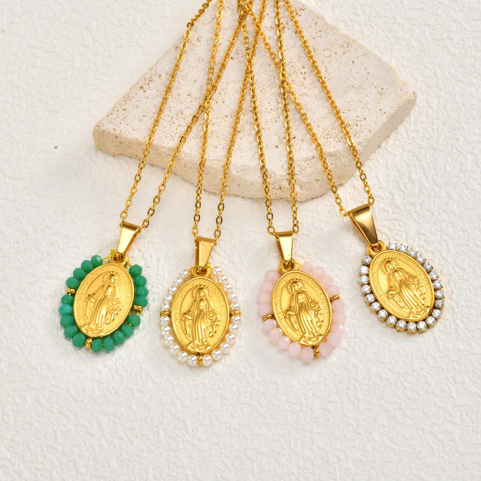 Personalisierte Zirkon-Halskette mit Jungfrau Maria-Anhänger für Frauen, vergoldete Halskette aus Edelstahl, religiöser Gebets-Amulett-Schmuck – Detail 7