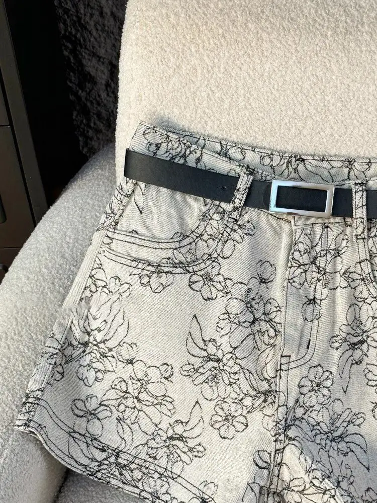 2025 가을 신상 하이웨이스트 데님 반바지 여성 스파이스 걸스 자수 꽃 A라인 청반바지