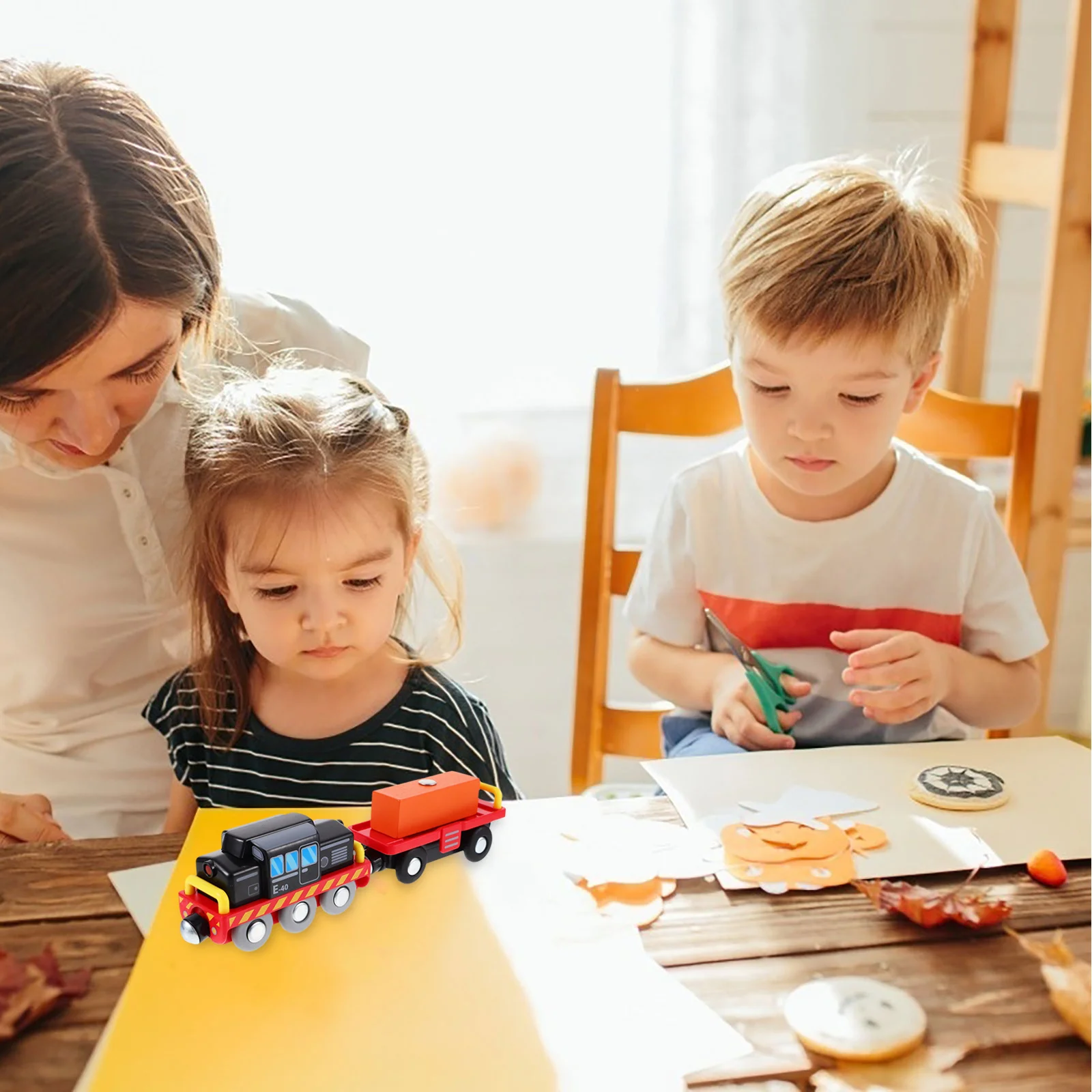 

1 комплект, пластиковый мини-маленький поезд, милая игрушка-симулятор для детей, упражнения на координацию рук и глаз, подарок на день рождения