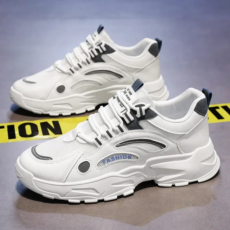 

Мужская обувь с дышащей сеткой, корейская версия, белые кроссовки на толстой подошве со шнуровкой, легкие, удобные, износостойкие кроссовки 2025