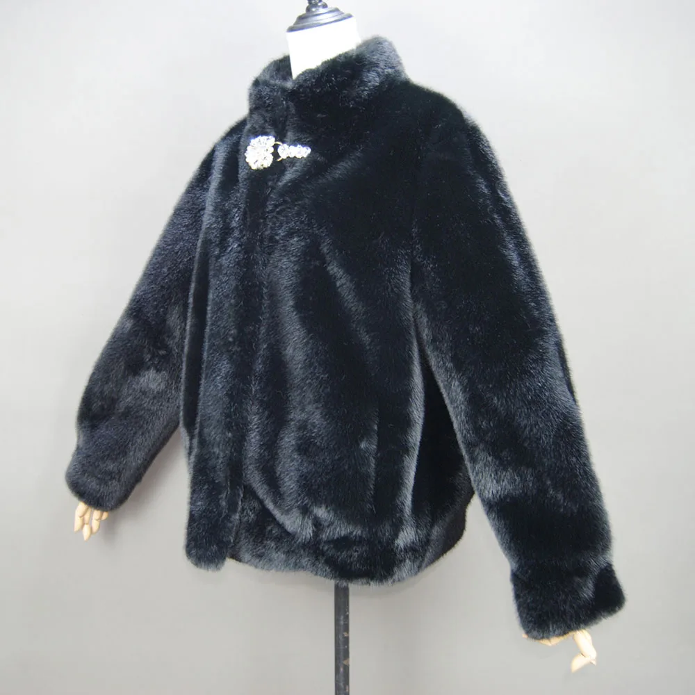 الشتاء البني سميكة الدافئة لينة فو فرو المنك معطف المرأة طويلة الأكمام الوقوف طوق أنيقة فاخرة شيك رقيق سترة 2025