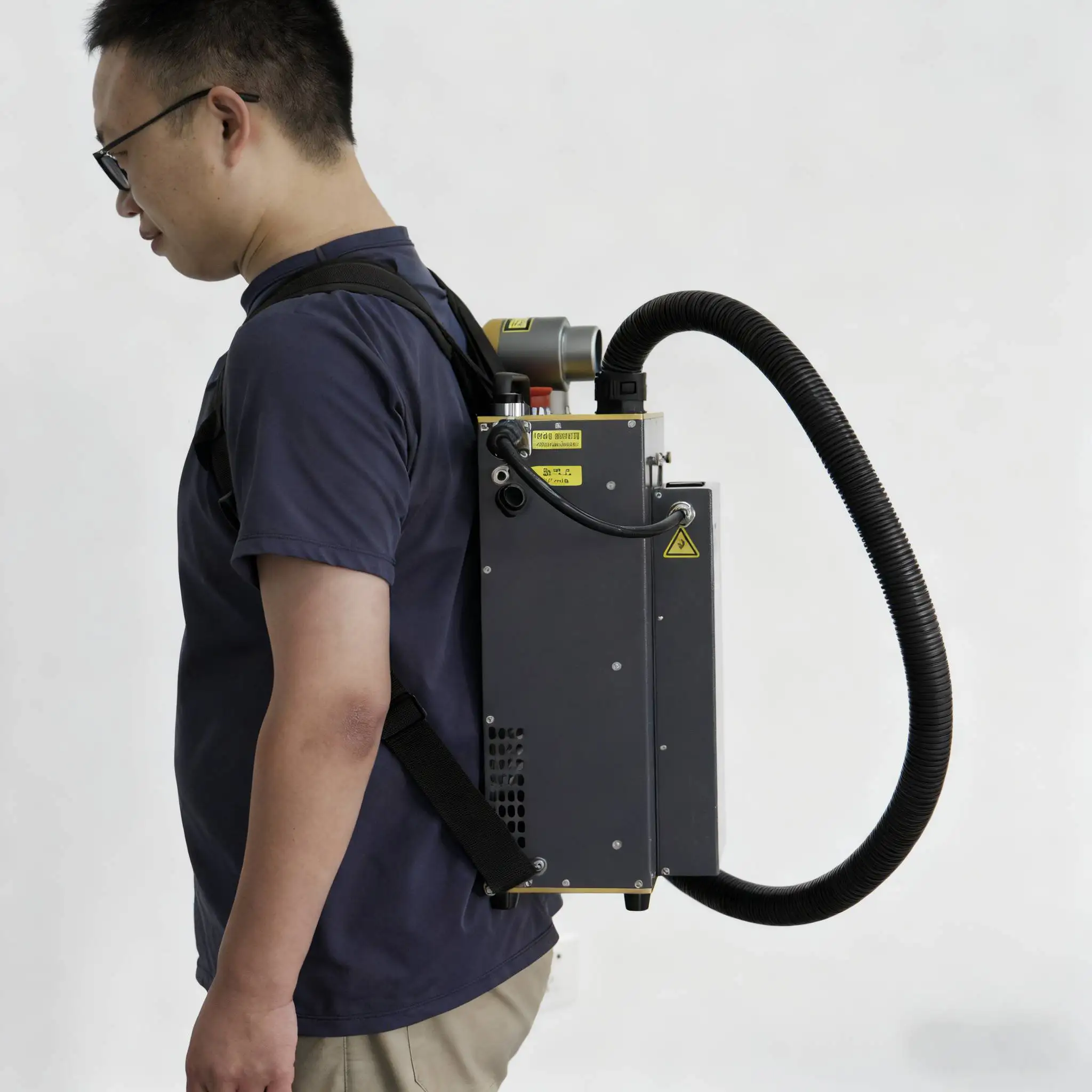 300W Backpack JPT Pulse Fiber Laser Cleaning Machine AC 220V/Battery Powered Laser Cleaner For Metal Wood Oil Paint Rust Removal