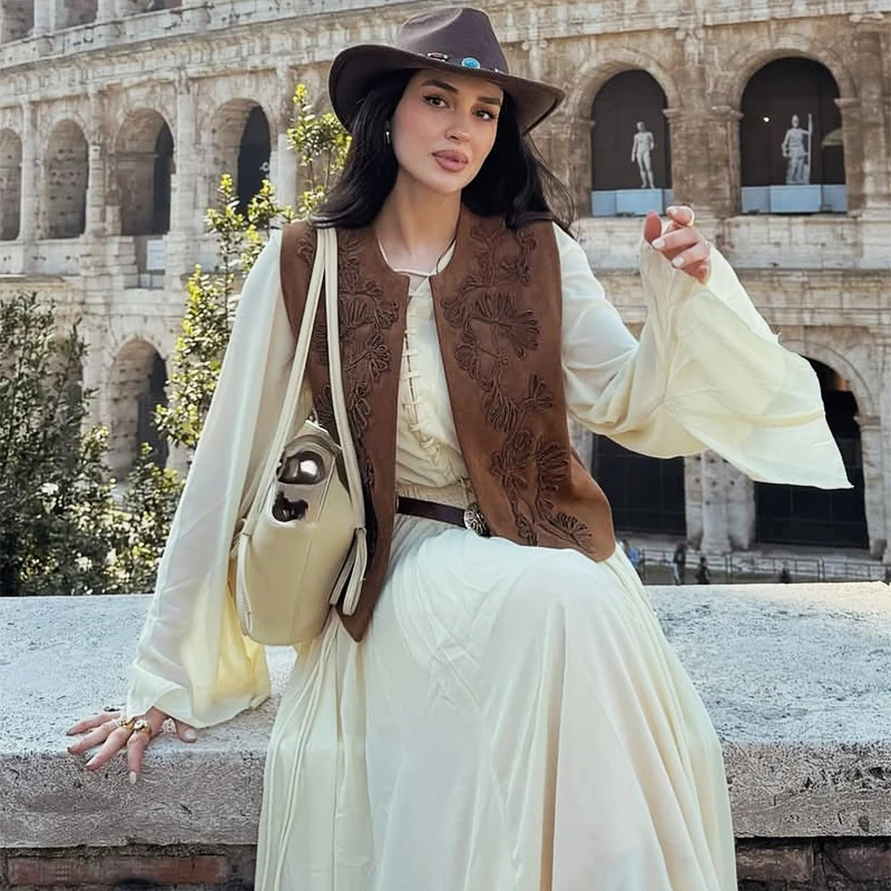 

Women Embroidered Vest Top O Neck Faux Suede Women's Sleeveless Vest Casual Loose Waistcoat Woman Street Outwear Chic Lady Top