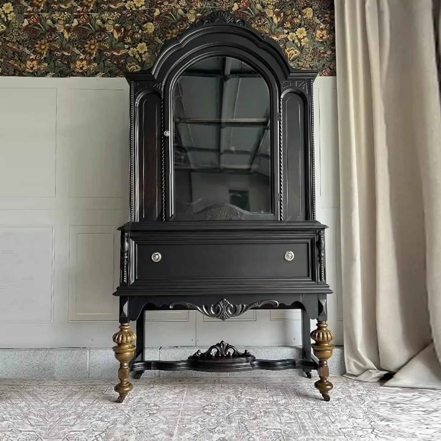 American retro solid wood carved wine cabinet French antique black glass door locker living room storage display cabinet