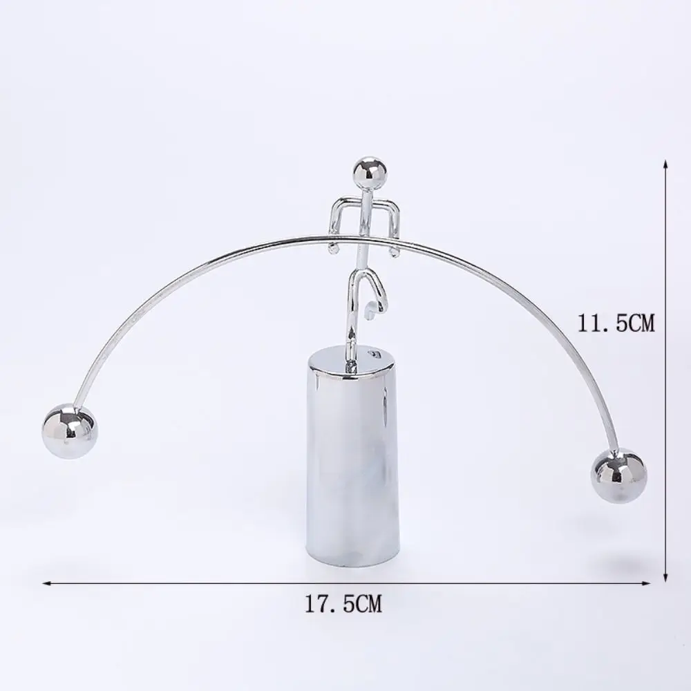 In acciaio inox Balance Ball Toy pendolo culla Home Decor Balance Iron Man Ornaments strumenti per la prima educazione