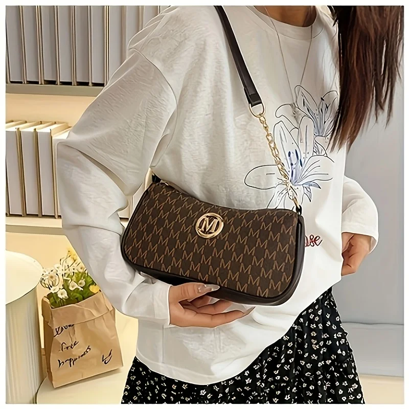 French-Style Retro Underarm Bag for Women, New Model with Letter Print, Small Square Crossbody Bag with Chain, Single Shoulder Handbag, Perfect for Ladies, Adjustable Crossbody Strap with m Logo - Zip Closure Shoulder Bag, Suitable for Daily Commuting and Casual Outings, Light Brown/White/Black, Multifunctional Handbag, Fashionable Accessory, Stylish Handbag, Elegant Women's Shopping Gift, Perfect for Shopping and Gift-Giving