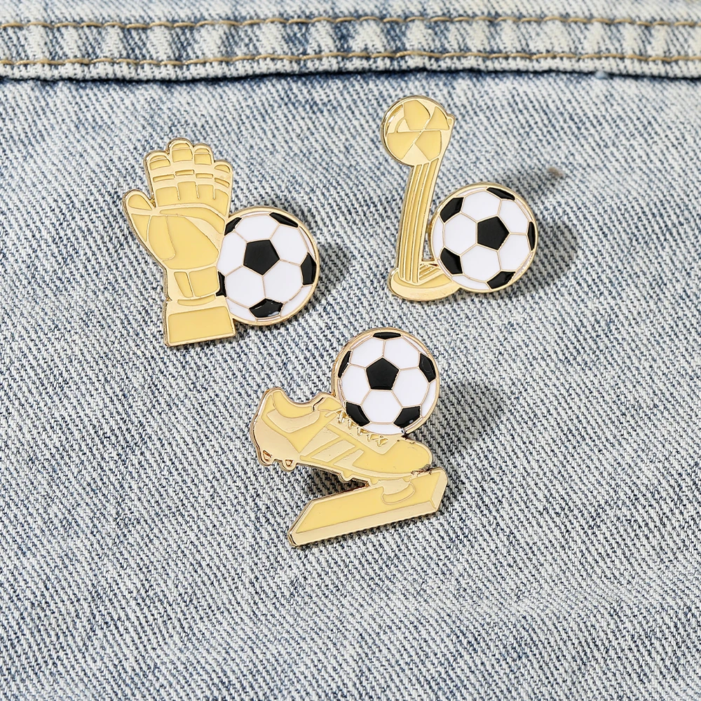 Футбольные бутсы Вратарские перчатки Трофеи Дизайн Футбольные эмалированные булавки Спортивные болельщики Золотые броши