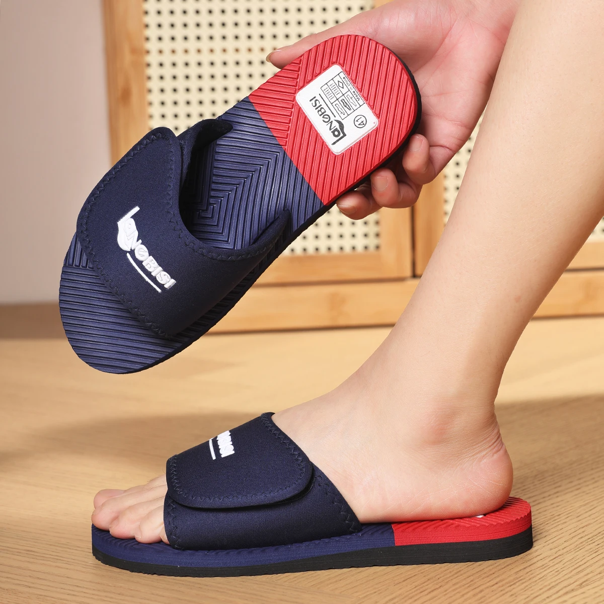 Sommer-Outdoor-Hausschuhe für Herren und Teenager, modisch und vielseitig, sportlich und lässig, rutschfeste Outdoor-Sandalen, verstellbar und locker sitzend, Slip-On-Sandalen – Detail 1