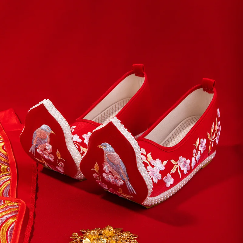 

CY419 Autumn New Hanfu Shoes Female Ancient Style Bride Wedding Red Chinese Ancient Embroidered Xiuhe Shoe