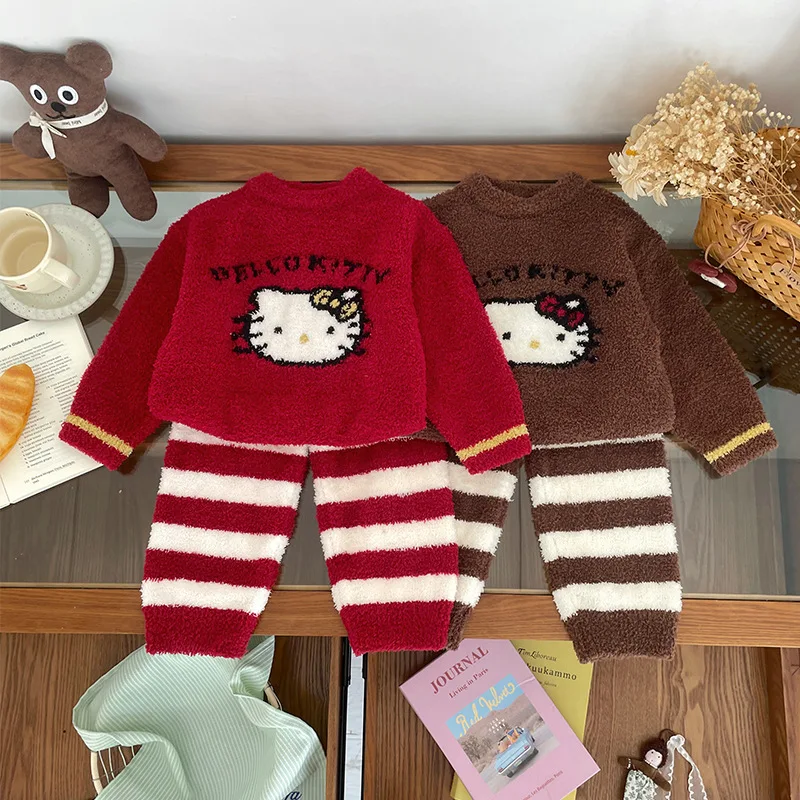 

Children's Pajamas Set Winter New Printed Hello Kitty Round Neck Plush Tops Contrasting Striped Pants Girls Sleepwear 2Pcs Suit