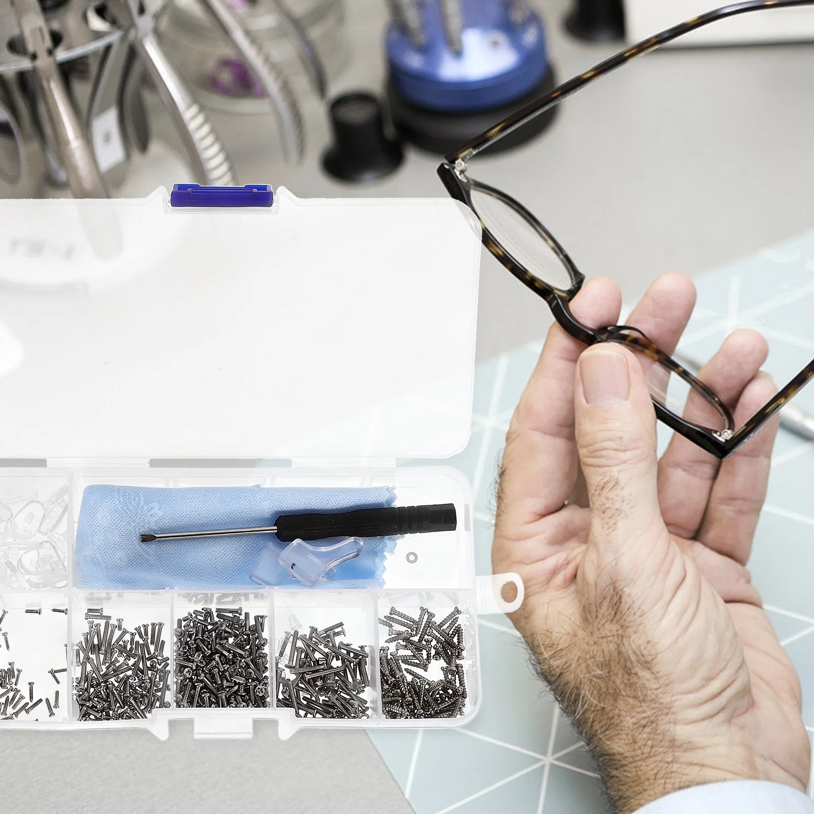 

1Set Portable Glasses Repair Kit with Multi-Size Screws Silicone Pads and Mini Screwdriver for Frame Adjustment Essentials