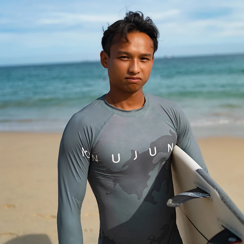 Męski strój kąpielowy Nu-June t-shirt do pływania na plażę UV strój kąpielowy wysypka straż z długim rękawem Surfing strój do nurkowania t-shirt do