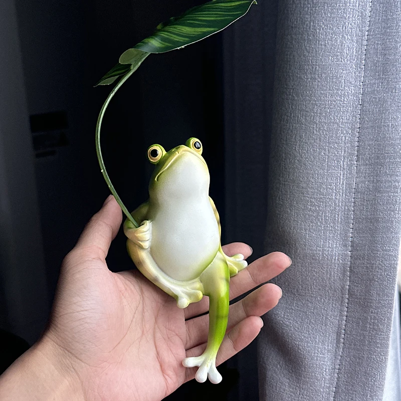 New Creative Cute Resin Bucket Frog Flower Pot Large Ornament Outdoor Courtyard Garden Lawn Decoration Gift Desktop Ornament