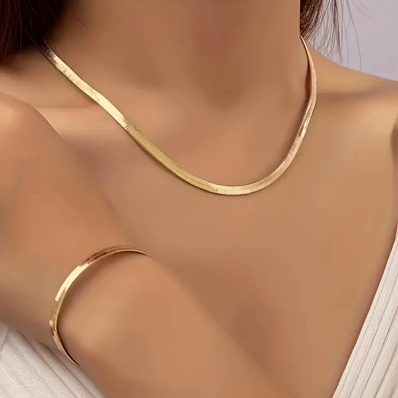 Miss JQ New non fading, light luxury, niche necklace design, high-end snake bone chain, women's necklace, collarbone chain set